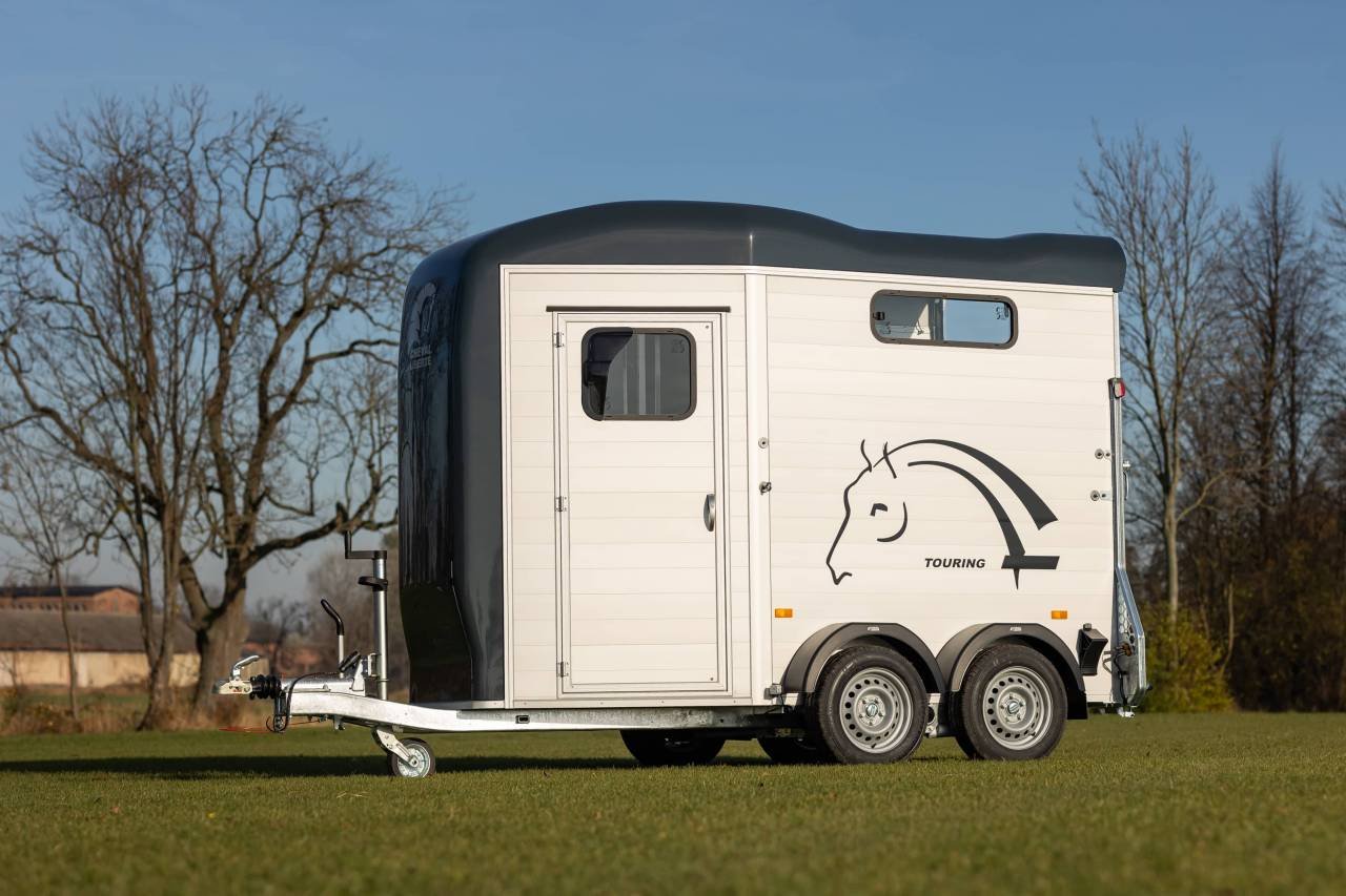 Cheval Liberté Touring Jumping Luxe 2-Platz Pferdeanhänger Gebraucht