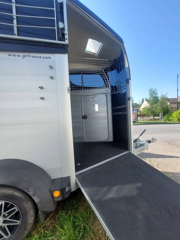 Remorque à chevaux – Bild 6