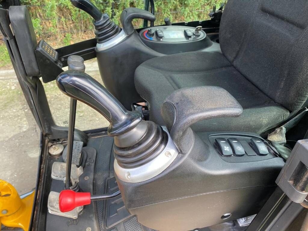 Mini Pelle Compacte 600h 1822kg Climatisation Occasion – Bild 3