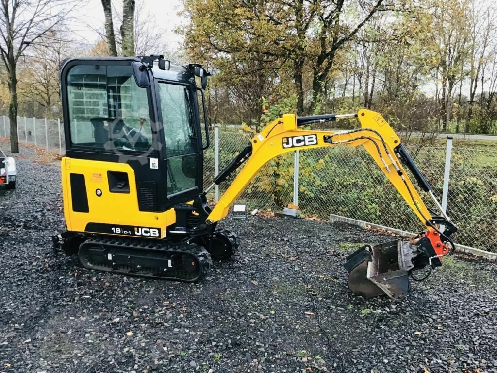 JCB 19C-1 Mini pelle — 1,84 t, largeur 0,98 m, occasion