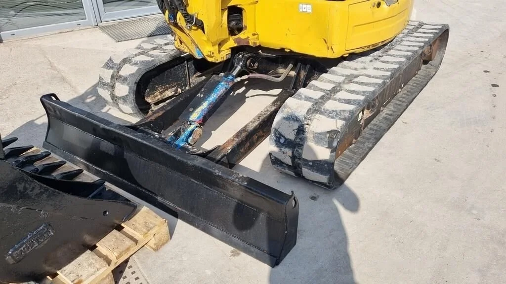 Caterpillar 305E2 Mini-pelle — Moteur diesel 31,18 kW, 5 000 kg, 3 godets, chenilles 400 mm, 4 095 heures, 2018 occasion – Bild 2