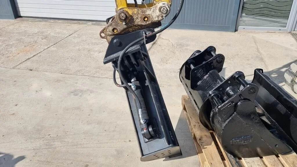 Caterpillar 305E2 Mini-pelle — Moteur diesel 31,18 kW, 5 000 kg, 3 godets, chenilles 400 mm, 4 095 heures, 2018 occasion – Bild 4