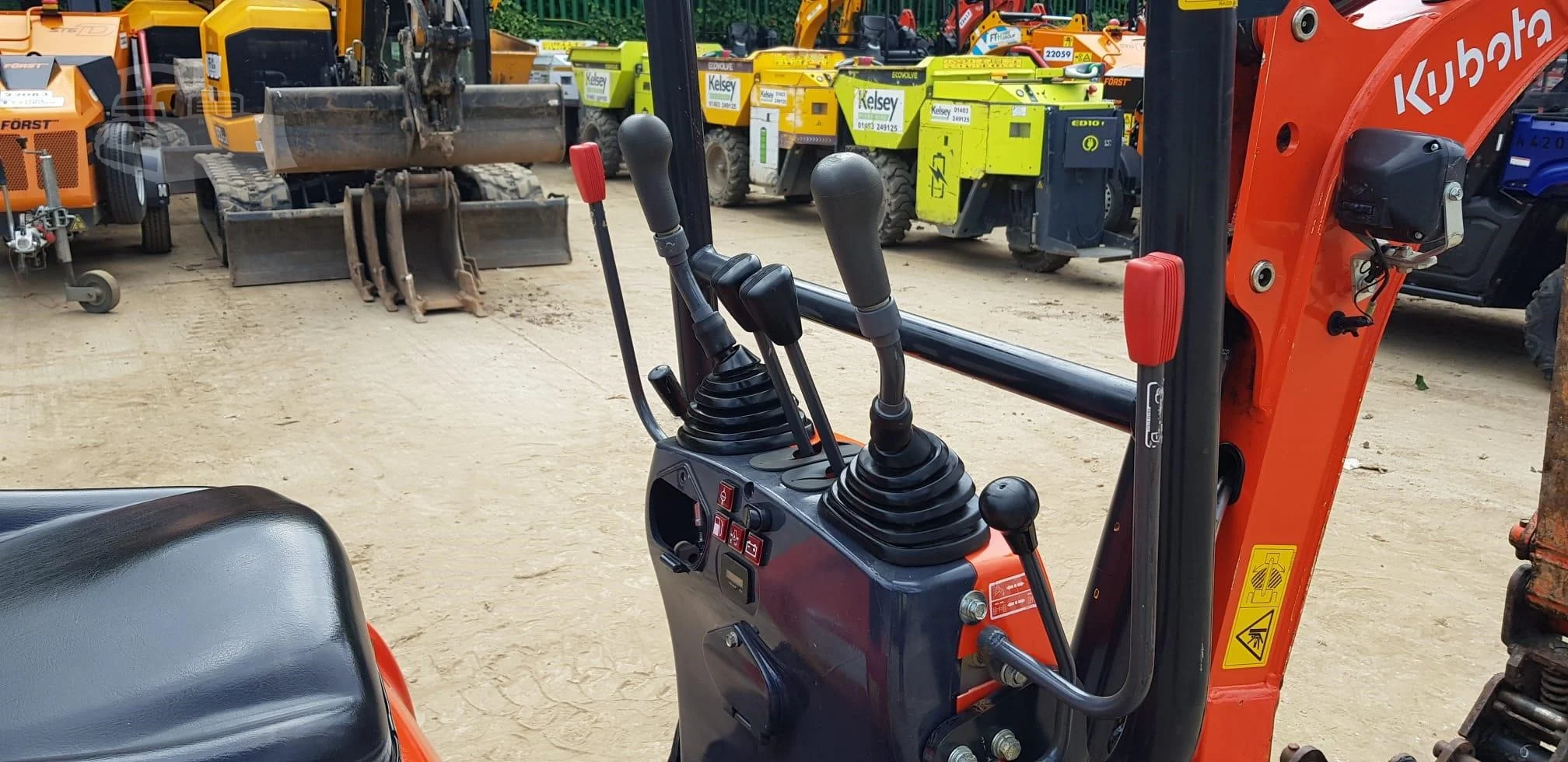 Kubota K008-3 Ultra-Kompakt-Minibagger 980 kg Gebraucht (2021) – Bild 9