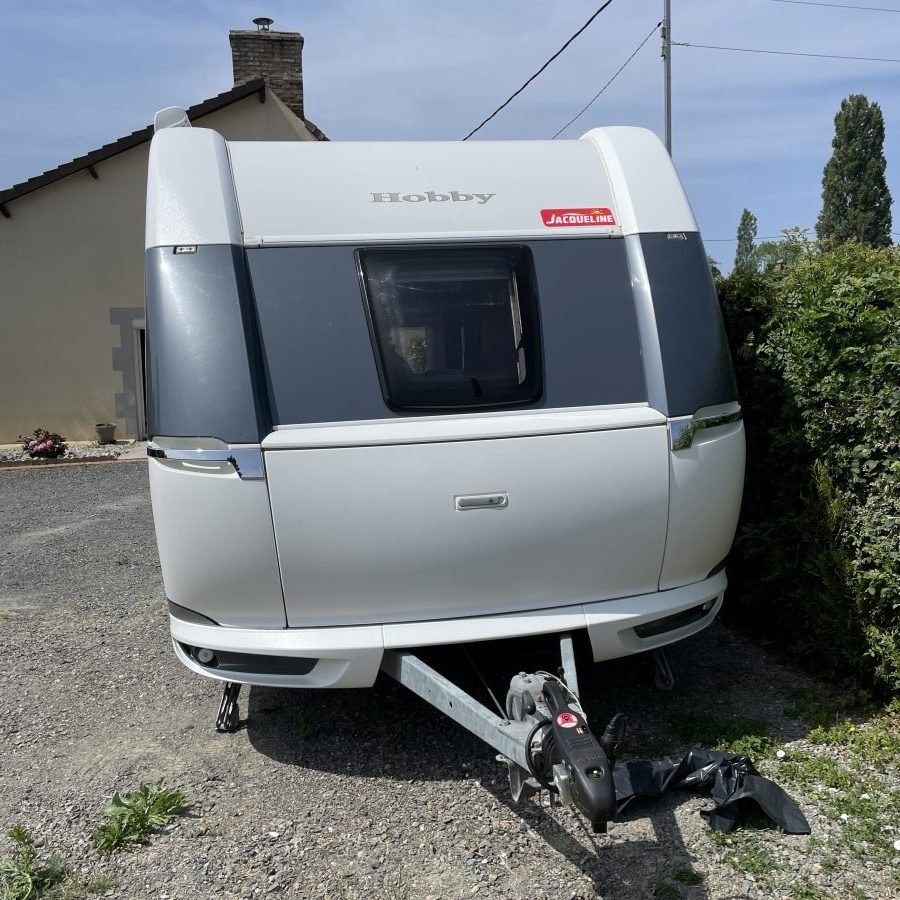 Hobby Excellent 495 UFe Wohnwagen mit Vorzelt Gebraucht – Bild 4