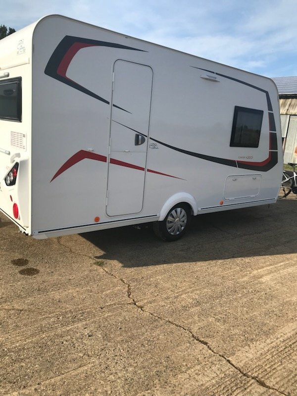 Sterckeman 420 CP Evolution Confort Wohnwagen mit Vorzelt Gebraucht