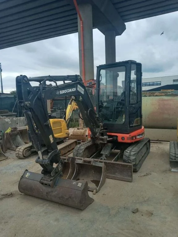 Hitachi EX40 Mini-pelle — Moteur Kubota V2203KA diesel, 26,5 kW, 3 godets, chenilles caoutchouc 400 mm, 4 600 heures, 2000 occasion – Bild 7