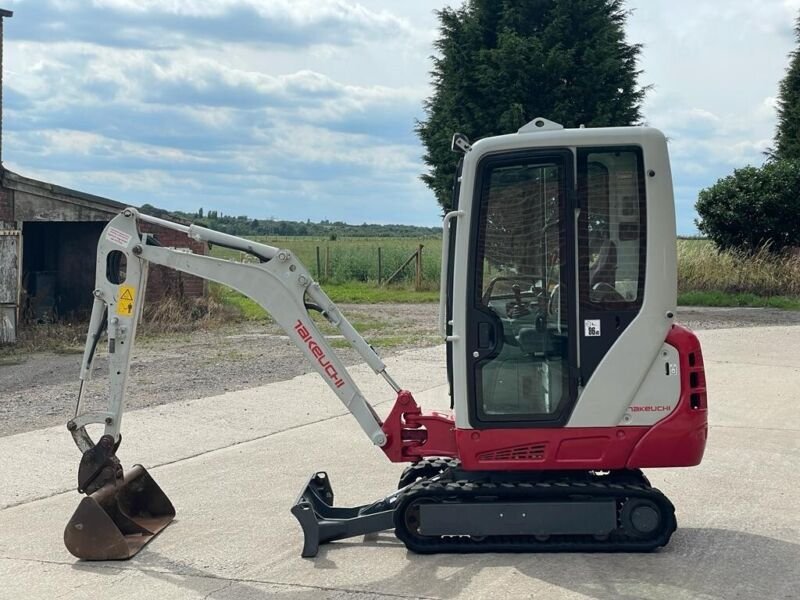 Takeuchi TB216 Minibagger 1,8 Tonnen Gebraucht (Baujahr 2015) – Bild 4