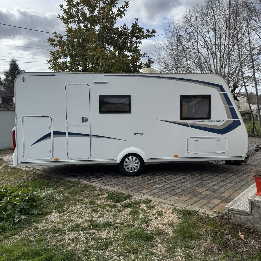 Caravelair Antares Wohnwagen mit Vorzelt Gebraucht