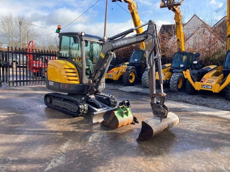 Volvo EC27C Minibagger 2,8 Tonnen Gebraucht (Baujahr 2015) – Bild 2