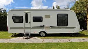 Hobby 575 VIP Collection Wohnwagen mit Vorzelt Gebraucht