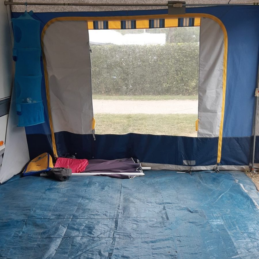 Hobby 575 VIP Collection Wohnwagen mit Vorzelt Gebraucht – Bild 10