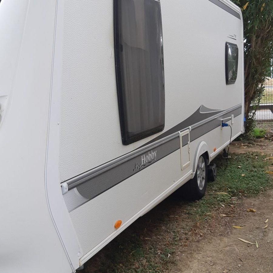 Hobby 575 VIP Collection Wohnwagen mit Vorzelt Gebraucht – Bild 2