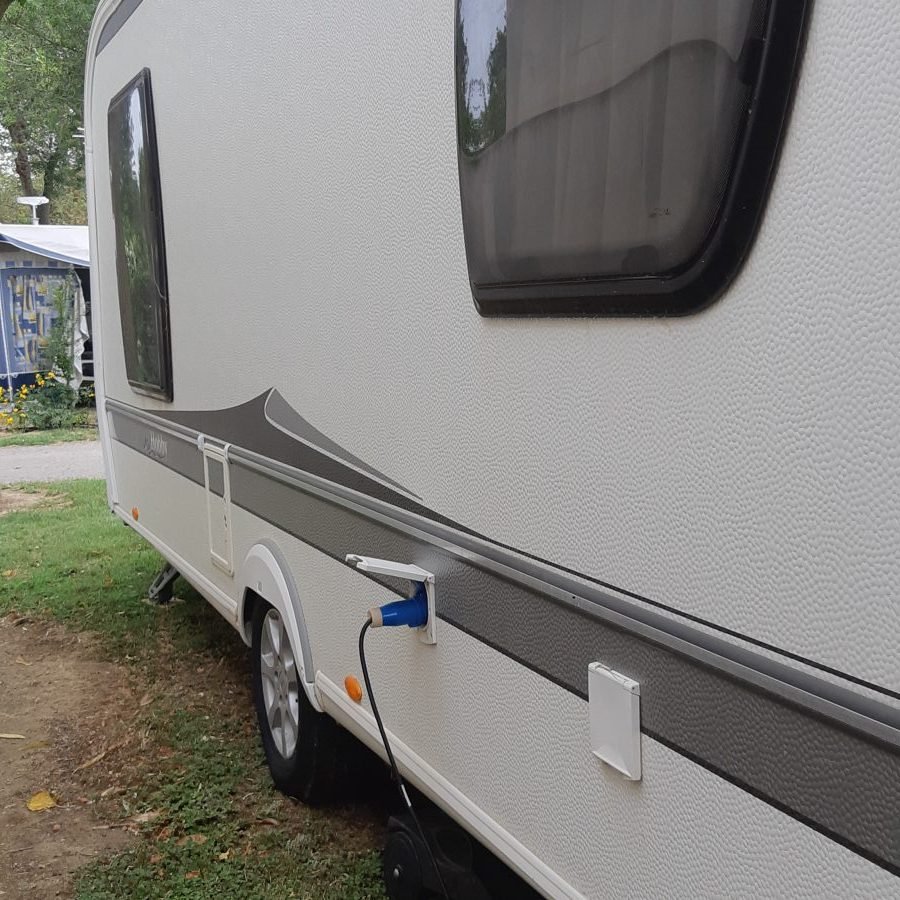 Hobby 575 VIP Collection Wohnwagen mit Vorzelt Gebraucht – Bild 3