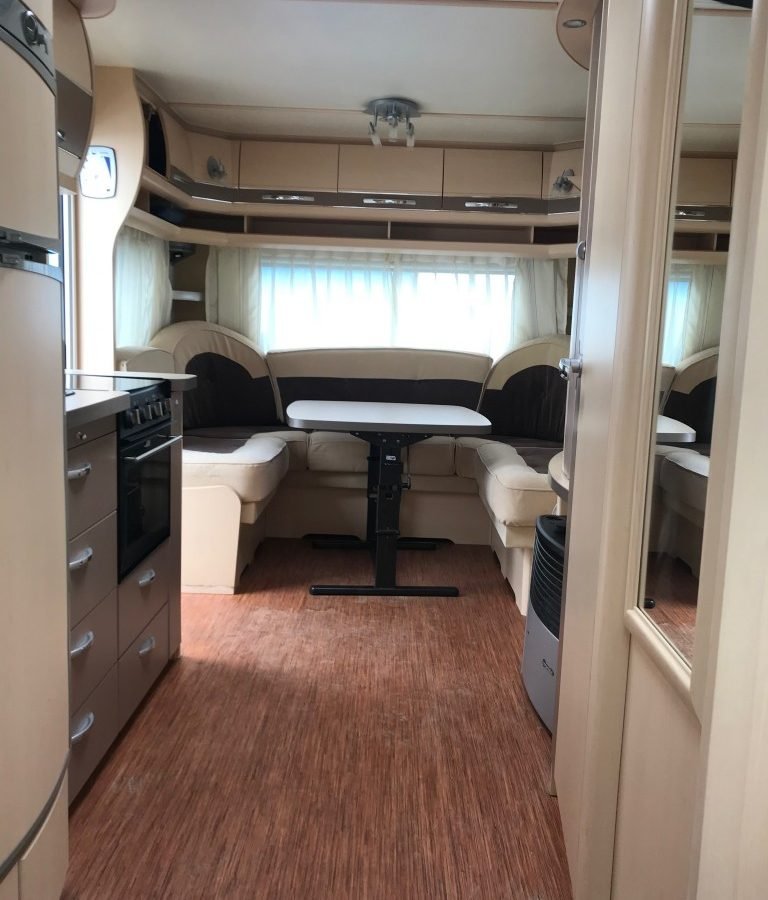 Hobby 575 VIP Collection Wohnwagen mit Vorzelt Gebraucht – Bild 5