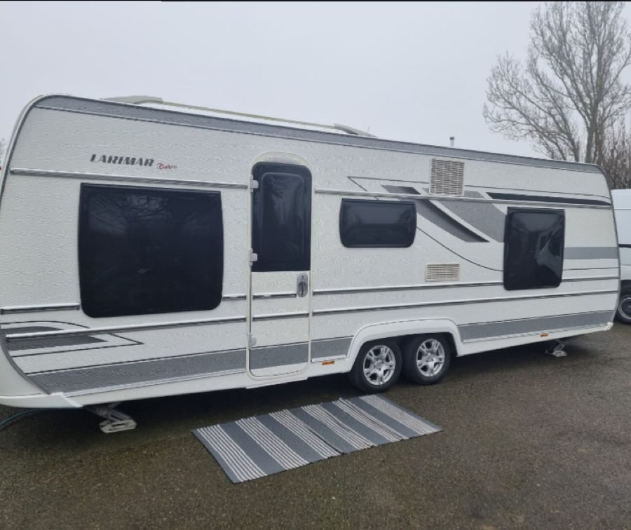 Fendt Larimar 6.50 Wohnwagen mit Vorzelt Gebraucht