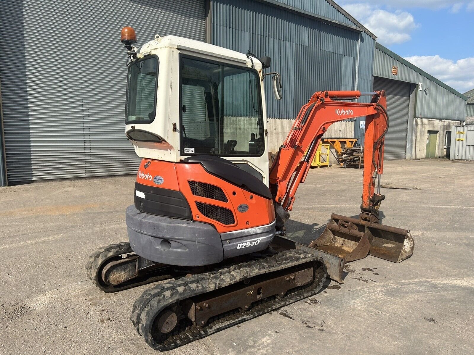 Kubota U25-3 Minibagger 2,6 t Baujahr 2008 Gebraucht – Bild 9
