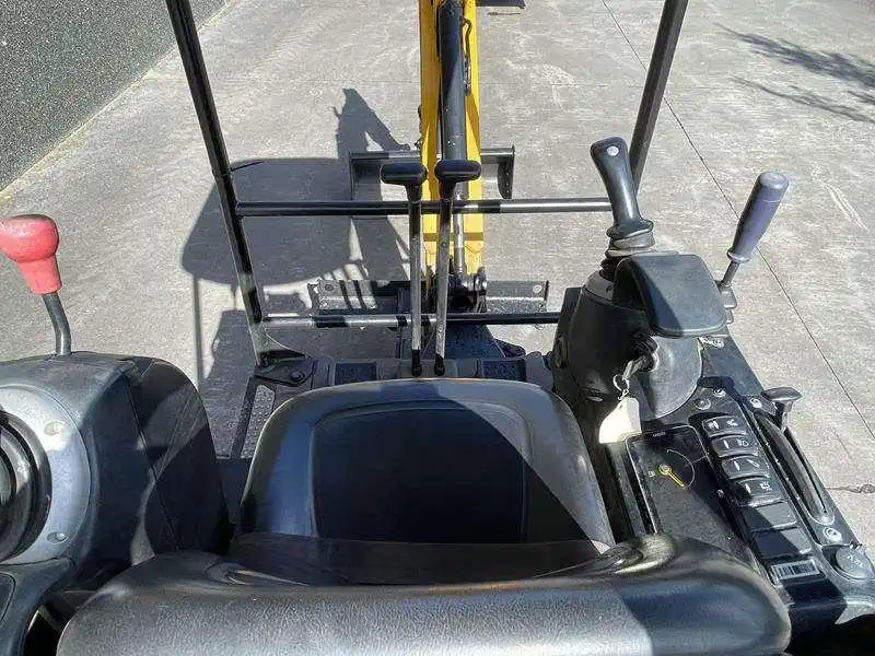 JCB 15 C-1 Mini pelle 1,5 tonne — 478 heures, prête à l’emploi, 2019 occasion – Bild 15