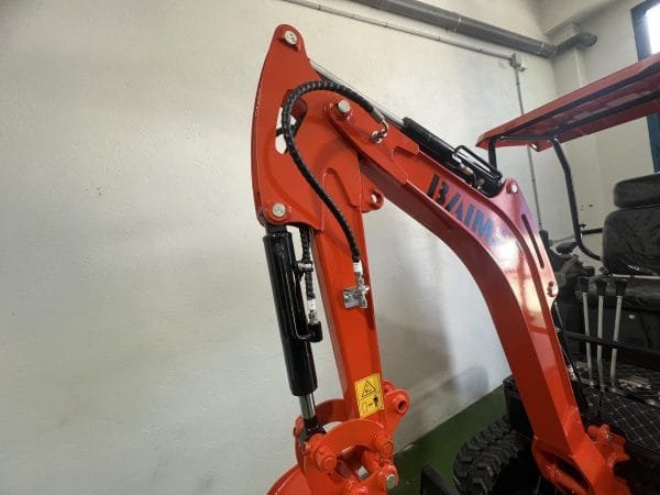 BAIMSE Drehbarer Mini-Bagger 1.800 kg Neu – Bild 3
