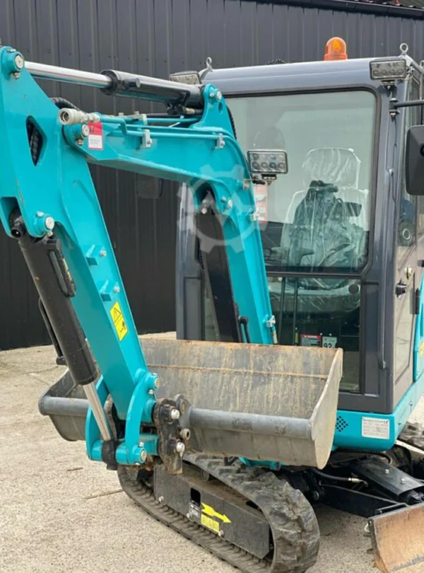 Yanmar AK20 Mini-pelle — Poids 1 950 kg, 3 godets inclus, 810 heures, construction, 2020 occasion – Bild 2