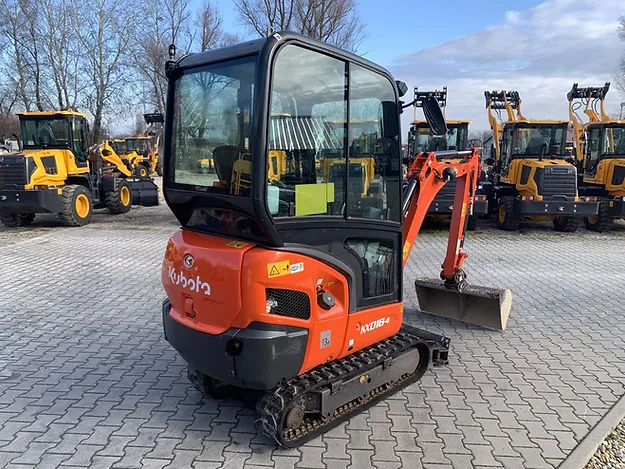 Kubota KX 018-4 Mini pelle 1,79 tonne — moteur Kubota D902BH 11,8 kW, portée 3,92 m, profondeur 2,38 m, force 16,2 kN, 750 h, 2019 occasion