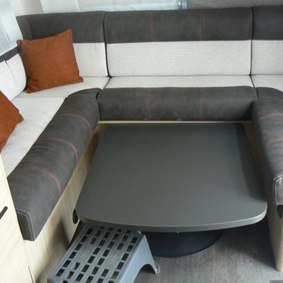 Caravelair Wohnwagen mit Vorzelt Gebraucht – Bild 3