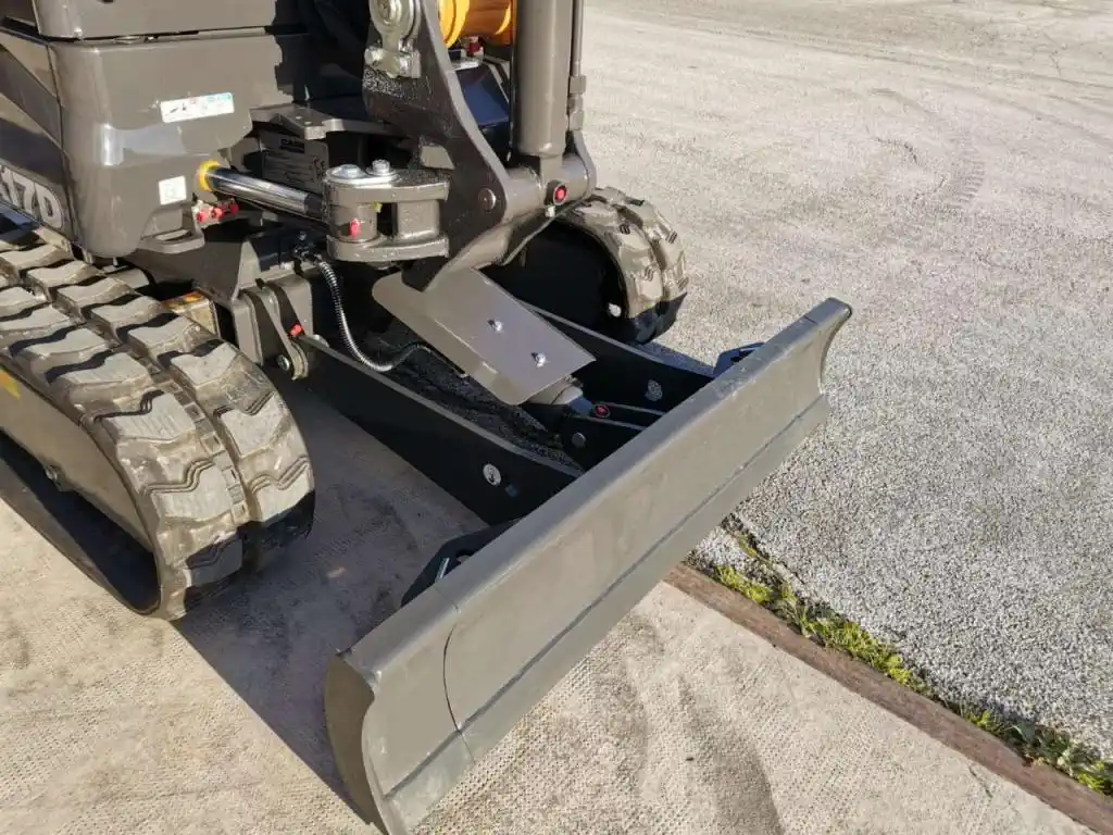 Case CX 17D Minibagger 1,7 Tonnen Gebraucht (Baujahr 2023) – Bild 6